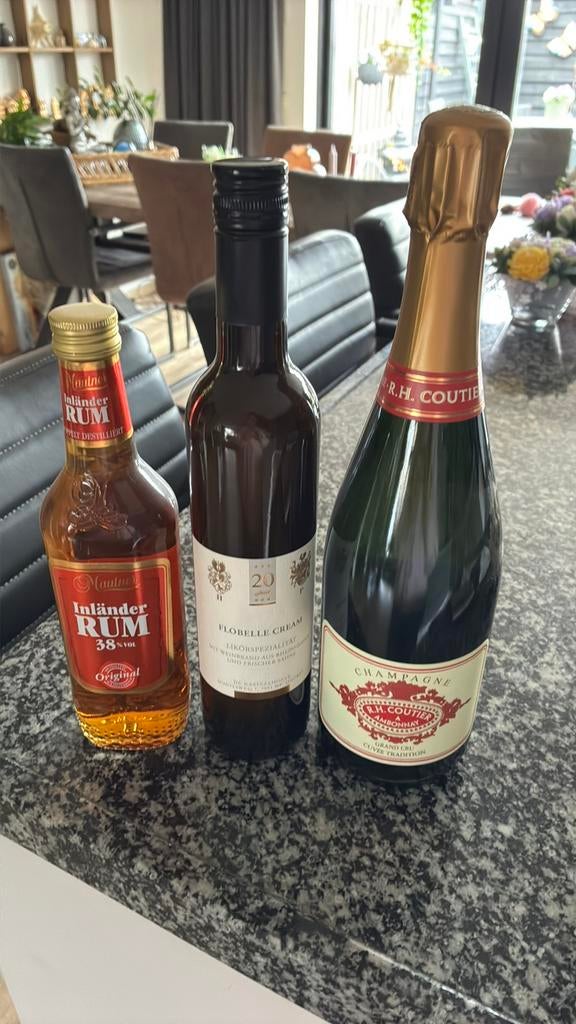 Fles dessert wijn en fles rum, Ophalen of Verzenden, Zo goed als nieuw, Frankrijk