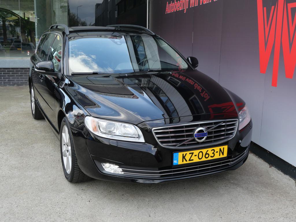 Volvo V70 2.0 T4 POLAR+ | LEER | XENON | TREKHAAK | RIEM V.V, 1556 kg, Gebruikt, 1969 cc, Zwart