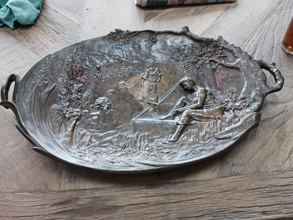 Antieke bronzen schaal J. Garnier - Mythologische scène, Ophalen