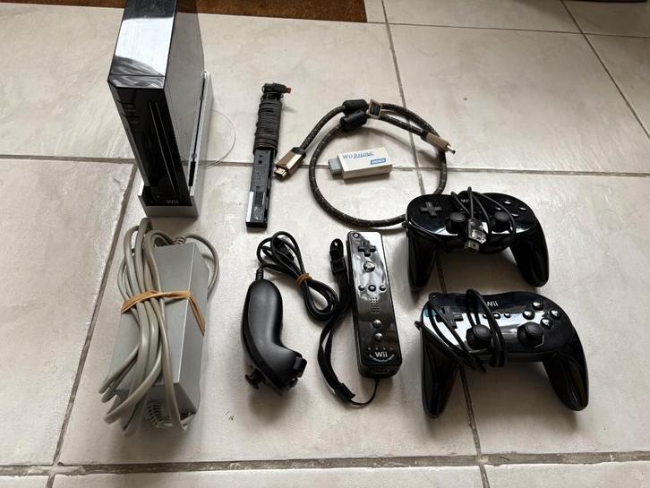 Nintendo WII spelcomputer complete sets, Spelcomputers en Games, Spelcomputers | Nintendo Wii, Gebruikt, Met 3 controllers of meer