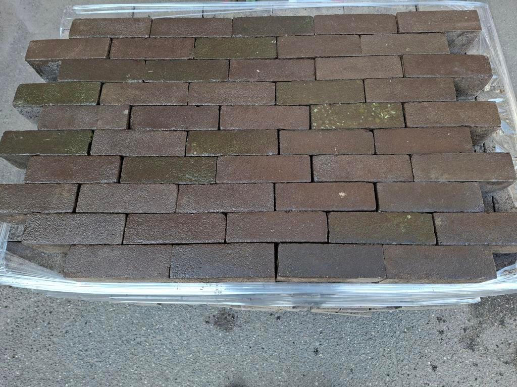 Gebakken dikformaat donker van kleur 32m2, Tuin en Terras, Tegels en Klinkers, Ophalen, Gebruikt, Keramiek, Klinkers