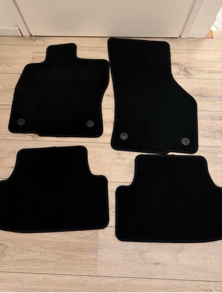 VW Golf 8 Velours Mattenset - Origineel, Ophalen of Verzenden, Zo goed als nieuw