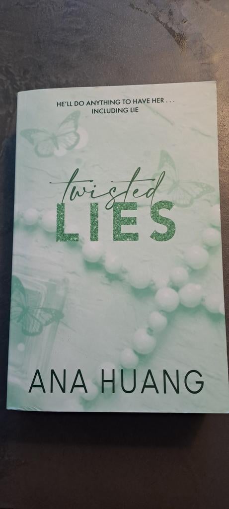 Twisted Lies - Ana Huang (Engelstalig), Boeken, Ophalen of Verzenden, Gelezen, Ana Huang, Fictie