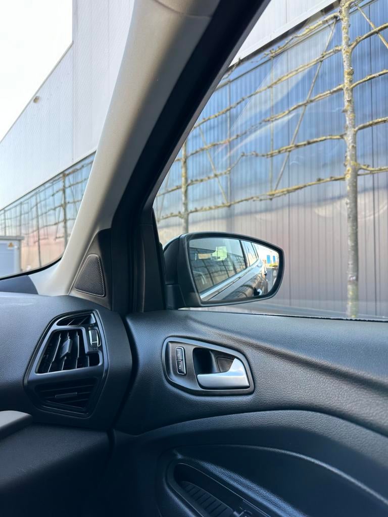 Ford Kuga 1.5 Ecoboost zwart 150pk 2WD 2015 Zwart, Auto's, Ford, 1498 cc, 150 pk, Alcantara, Zwart