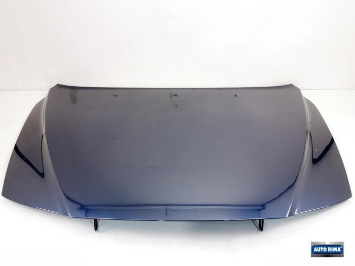 Motorkap van een Volvo S80 (417)