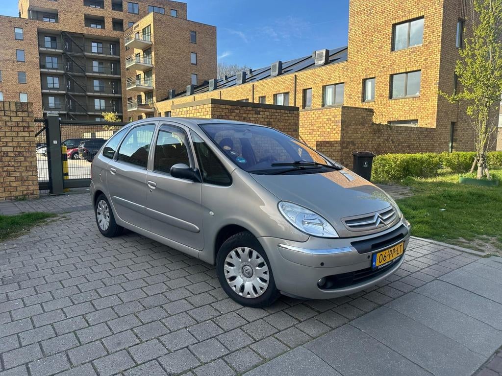 Citroën Xsara 2.0 16V Picasso AUT 2004 Beige, Auto's, Citroën, 136 pk, Xsara, 4 cilinders, 700 kg