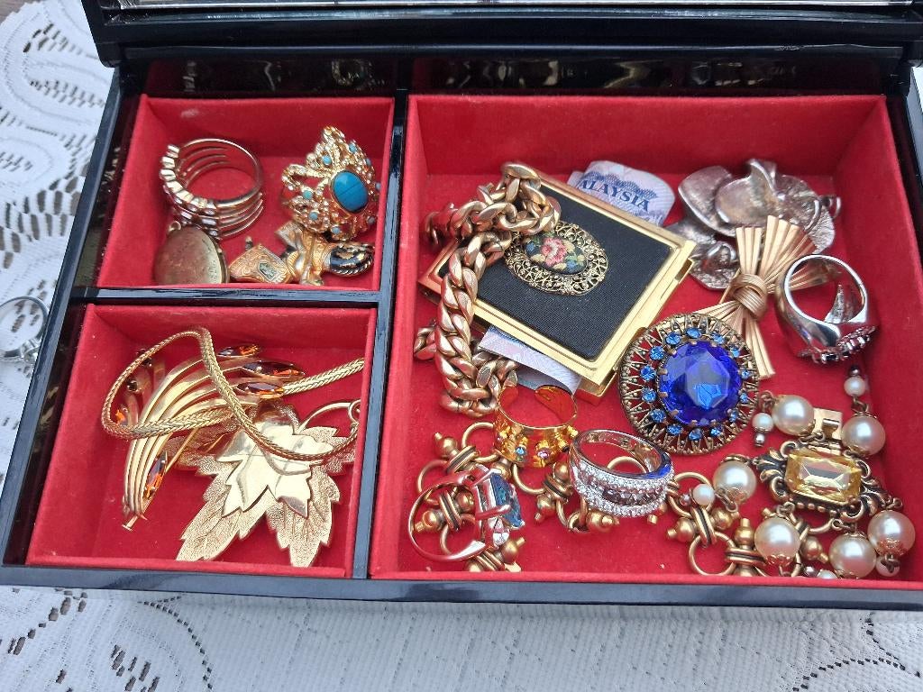 Lot antieke sieraden, Verzenden, Overige materialen, Overige typen, Met edelsteen