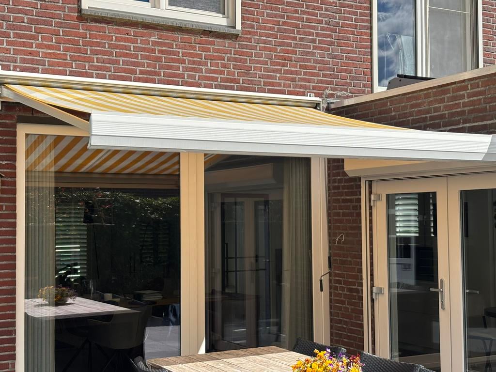 Uitval (knikarm) zonnescherm 3,00 breed en 2,30 uitval, Tuin en Terras, Zonneschermen, 150 tot 300 cm, Ophalen, Gebruikt, Uitvalscherm