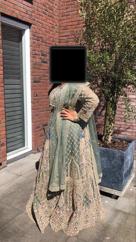 Prachtige Lehanga - Zo goed als nieuw!, Kleding | Dames, Gelegenheidskleding, Ophalen of Verzenden, Zo goed als nieuw, Groen, Overige typen