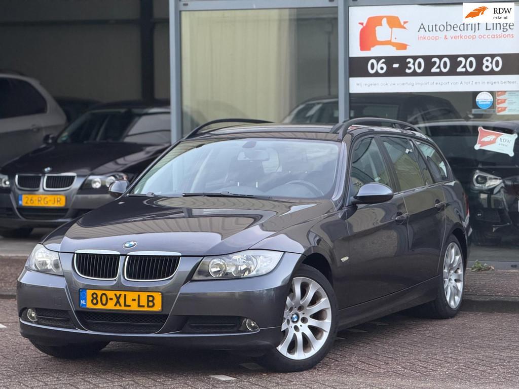 BMW 318i Automaat NAP | Navi | Climate | Cruise | Youngtimer, Auto's, BMW, Bedrijf, Te koop, 3-Serie, ABS, Airbags, Airconditioning