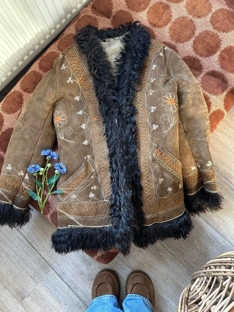 Vintage Afghaanse jas jaren '70, maat M, geborduurd suède, Ophalen of Verzenden, Gedragen, Maat 38/40 (M), Bruin