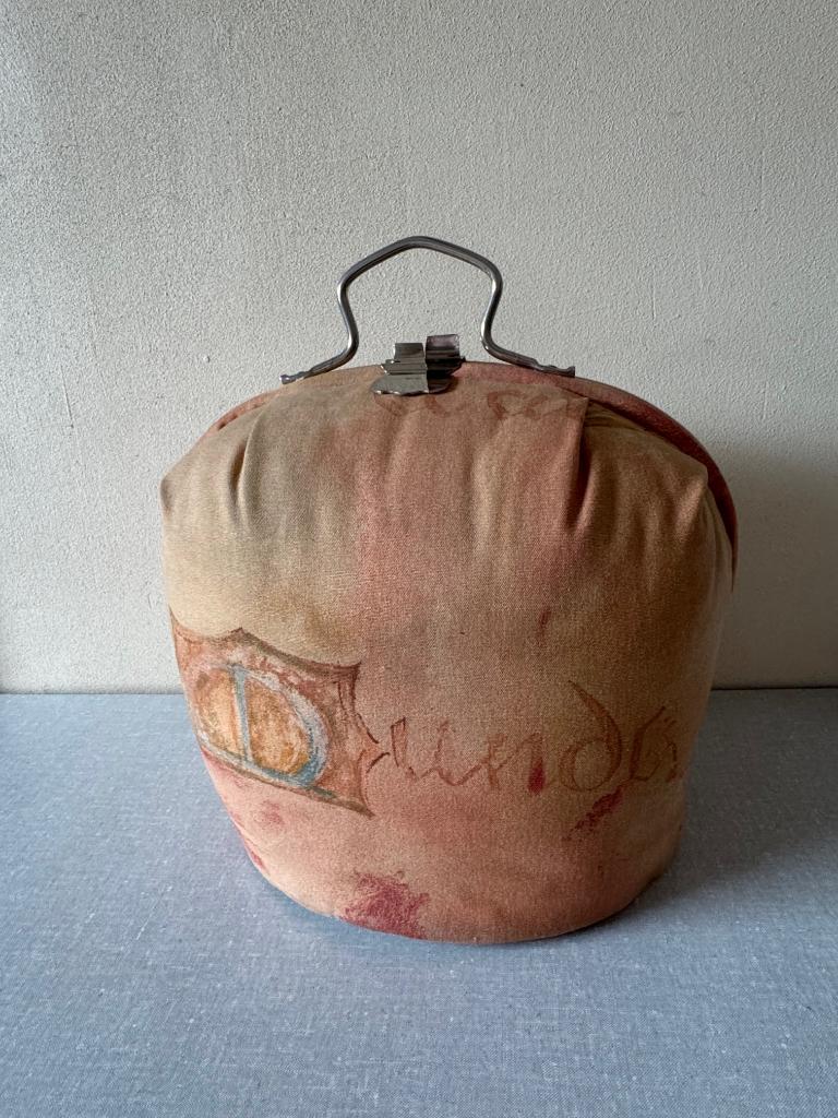 I.Z.G.S. theemuts - theebeurs met knipsluiting zachte kleur, Ophalen of Verzenden, Gebruikt