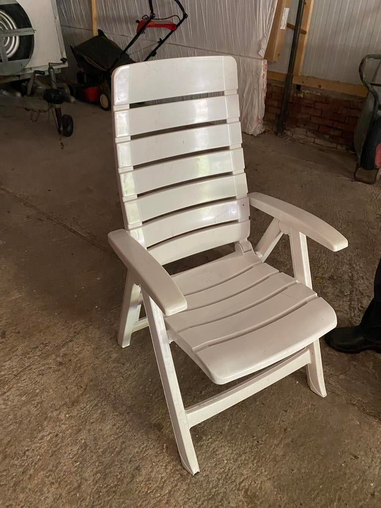 Vier tuinstoelen gratis, Ophalen, Zo goed als nieuw, Kunststof