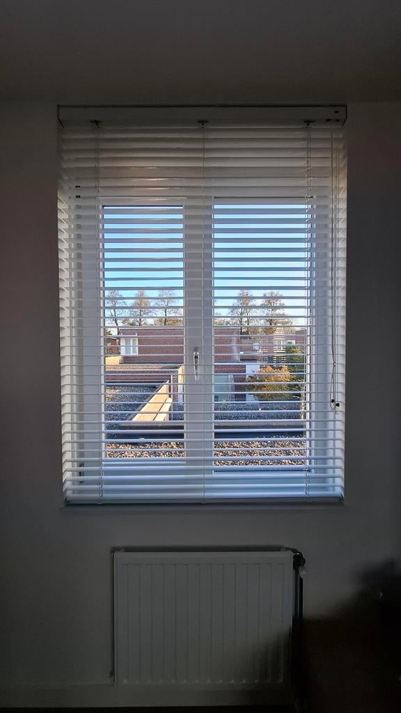 Witte Luxaflex handbediend 120x170 cm, Ophalen, 100 tot 150 cm, Wit, Zo goed als nieuw