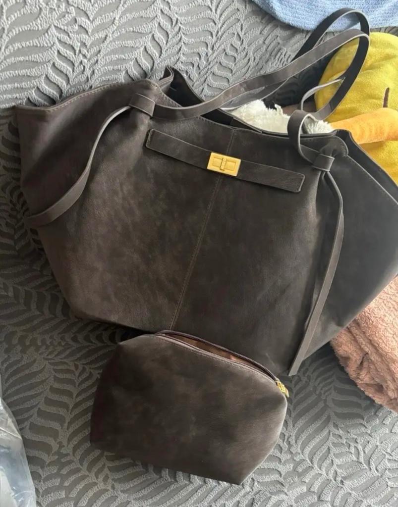 Gina tricot tas, Kleding | Dames, Truien en Vesten, Maat 38/40 (M), Bruin, Nieuw, Ophalen of Verzenden