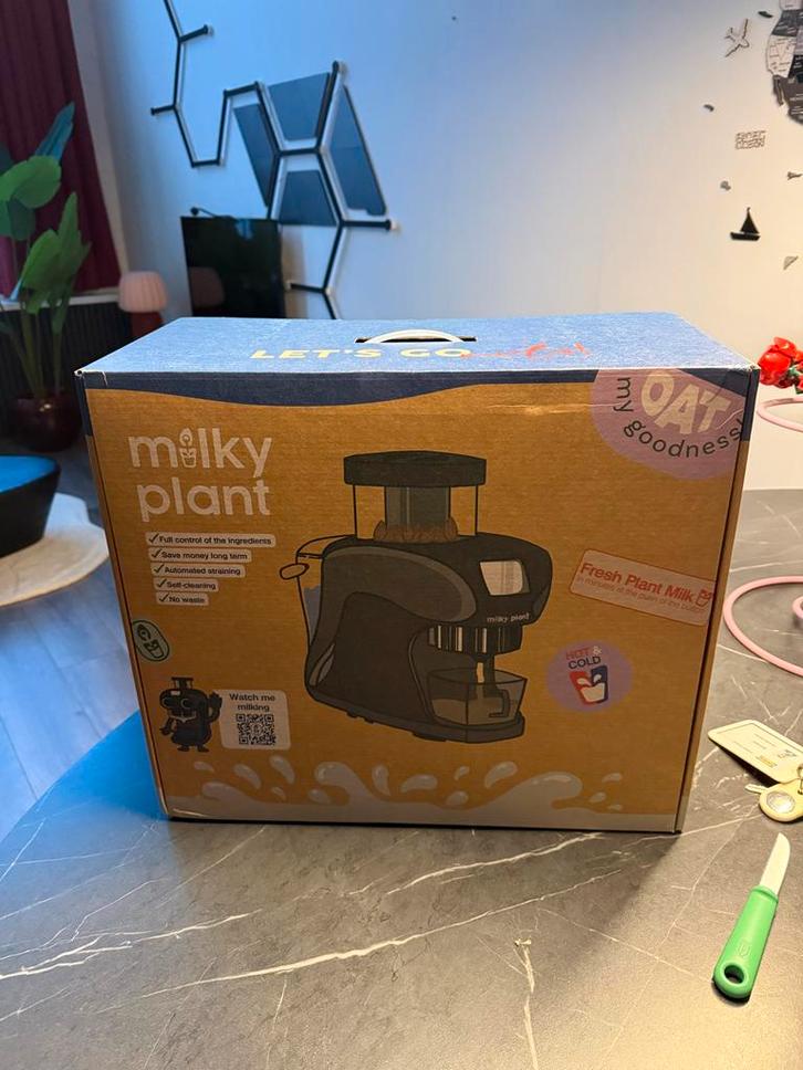 Milky Plant Plus Machine Nut/Oat Milk Maker, Self-Cleaning, Witgoed en Apparatuur, Juicers, Zo goed als nieuw, Slowjuicer, Elektrisch