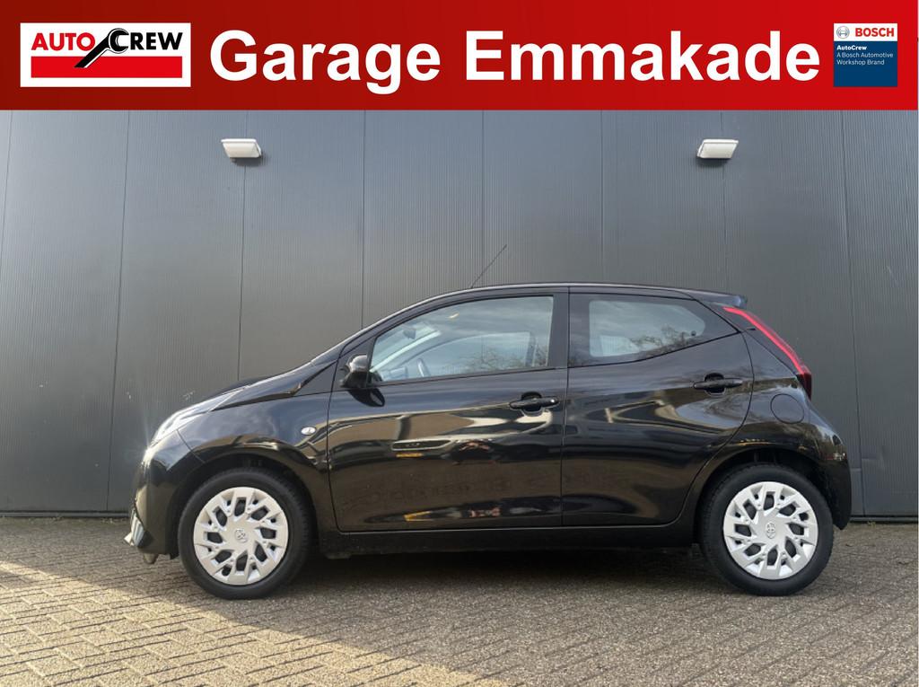 Toyota Aygo 1.0 VVT-i x-play | Camera | Apple Carplay / Andr, 12 maanden, Stof, Gebruikt, Euro 6