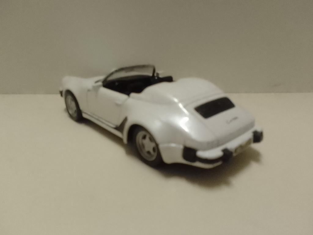 Porsche 911 Speedster, Hobby en Vrije tijd, Modelauto's | Overige schalen, Ophalen, Zo goed als nieuw, Auto