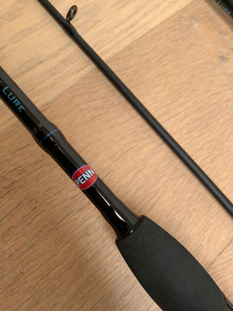 Nieuwe Penn Wrath spinhengels, 2.30m 14-40gr & 2.40m 10-30gr, Werphengel, Nieuw, Ophalen of Verzenden, Penn