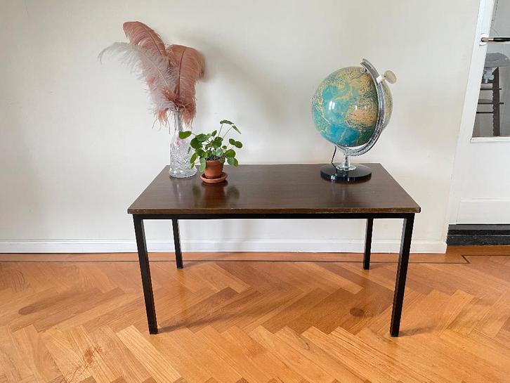 Tafeltje vintage bijzettafeltje tafel salontafel stalen hout, Huis en Inrichting, Tafels | Bijzettafels, Zo goed als nieuw, Rechthoekig