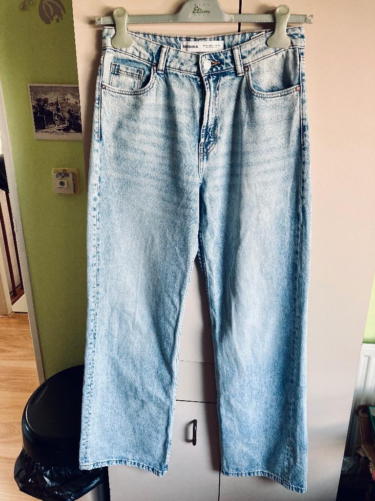 Spijkerbroek  Bershka maat XS, Kleding | Dames, Blauw, W27 (confectie 34) of kleiner, Gedragen, Bershka