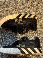 Off-white gympen met plakstrips maat 26, Schoenen, Ophalen of Verzenden, Zo goed als nieuw, Jongen
