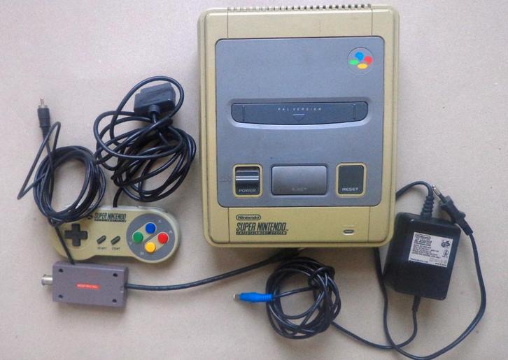 Super Nintendo + originele controller + aansluitkabels, Spelcomputers en Games, Spelcomputers | Nintendo Super NES, Gebruikt, Met 1 controller