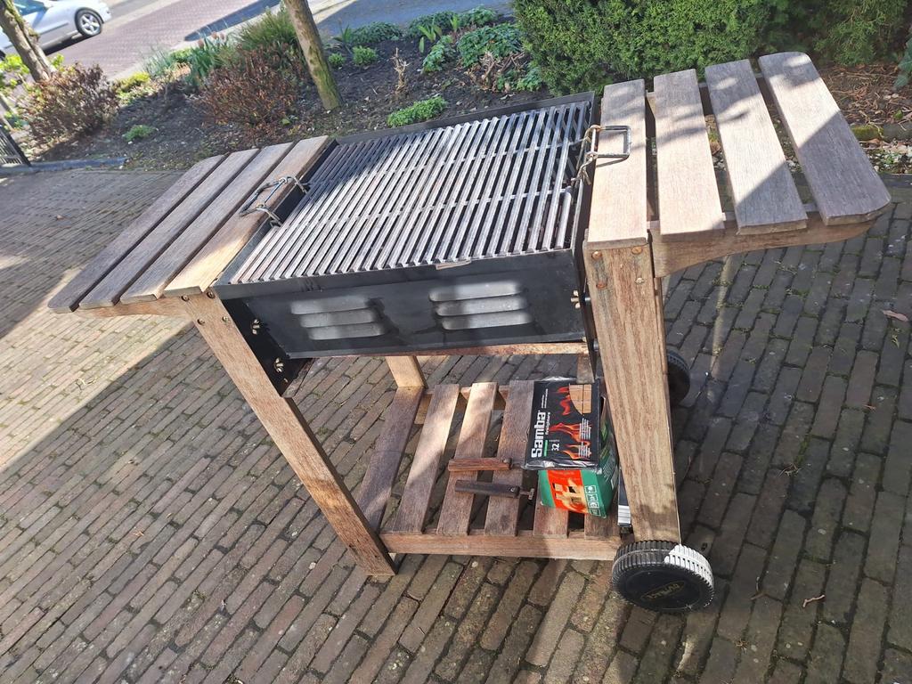 Verrijdbare barbecue op wielen - Gebruikt, prima staat, Ophalen, Gebruikt