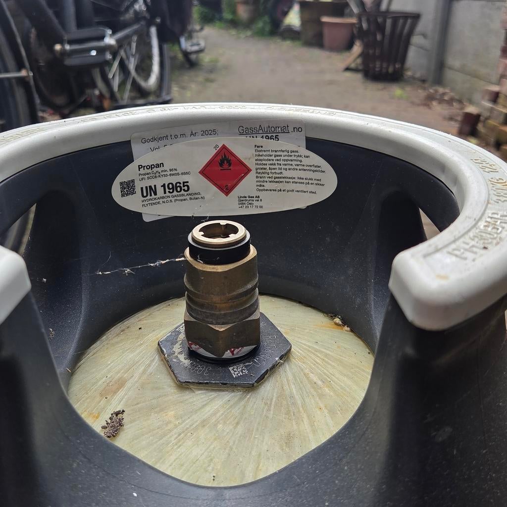 Scandinavië gasfles + aansluiting, Ophalen