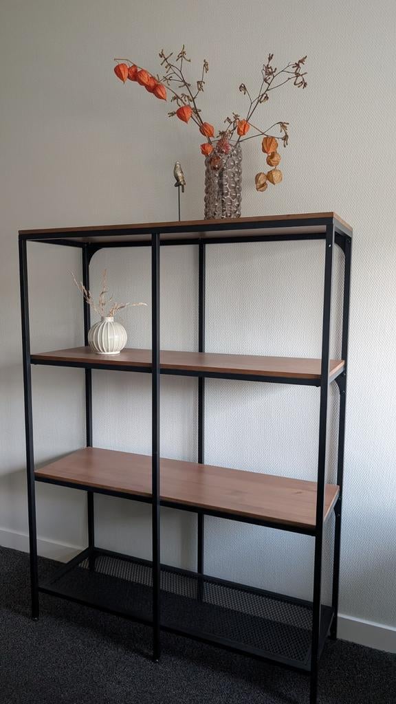 Mooie stellingkast metaal en hout, Ophalen, Zo goed als nieuw