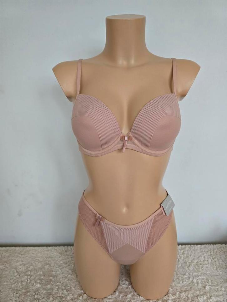 Nieuw marie jo Baptiste set bh 70d string 40 M setprijs ?39, ., Ophalen of Verzenden, BH, .