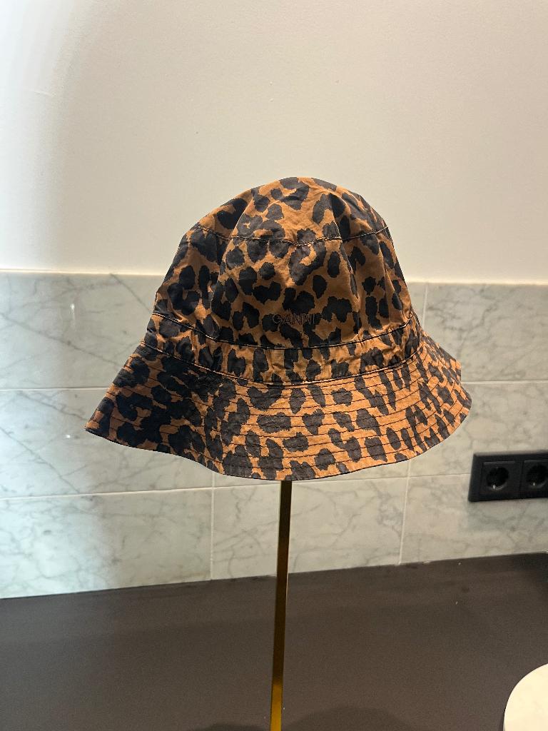 ganni buckethead panter bruin zwart hoed, Verzenden, Hoed, Ganni, One size fits all