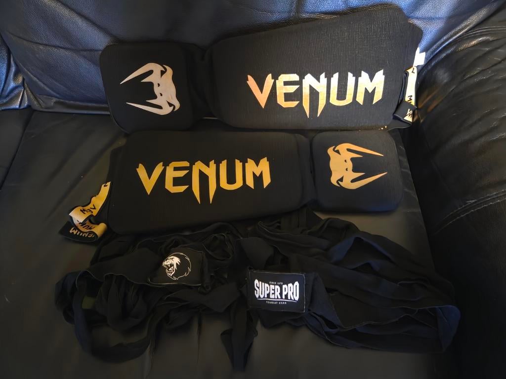 Venum scheenbeschermers en bandages kickboksen, Ophalen of Verzenden, Gebruikt, Overige, Vechtsportbescherming