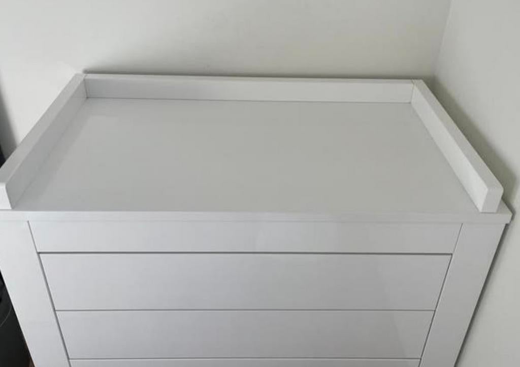 Kidsmill Alaska Commode Hoogglans Wit - Lichte Gebruiksschad, Kinderen en Baby's, Kinderkamer | Commodes en Kasten, Gebruikt, 50 tot 70 cm