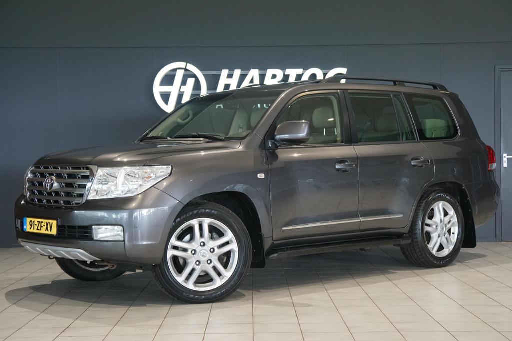 Toyota Land Cruiser V8 4.5 D-4D Executive 7p. + SCHUIFDAK /, Auto's, Gebruikt, 8 cilinders, 7 stoelen, Bedrijf