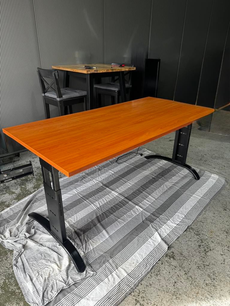 Bureautafel, met verwarmend blad! 160x80cm, Huis en Inrichting, Bureaus, Ophalen, 160 cm, In hoogte verstelbaar, Bruin