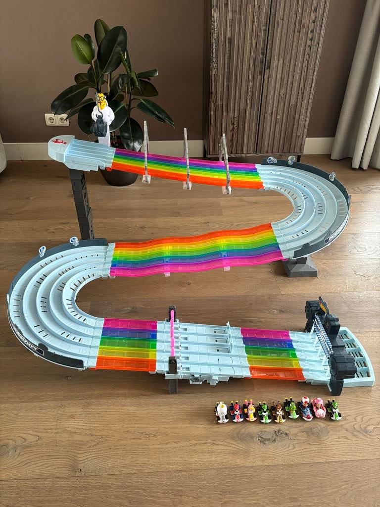 Hot Wheels Mario Kart Regenboogbaan met extra auto's, Kinderen en Baby's, Speelgoed | Racebanen, Ophalen, Hot Wheels, Handmatig
