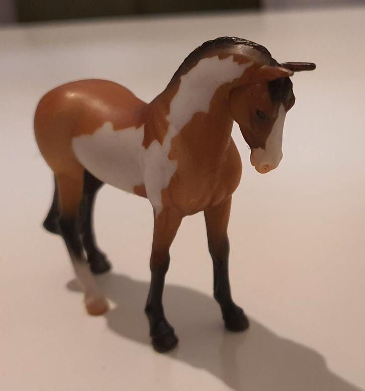Breyer Stablemate paardje – Bay Pinto, Verzamelen, Dierenverzamelingen, Gebruikt, Beeldje of Figuurtje, Paard, Ophalen of Verzenden
