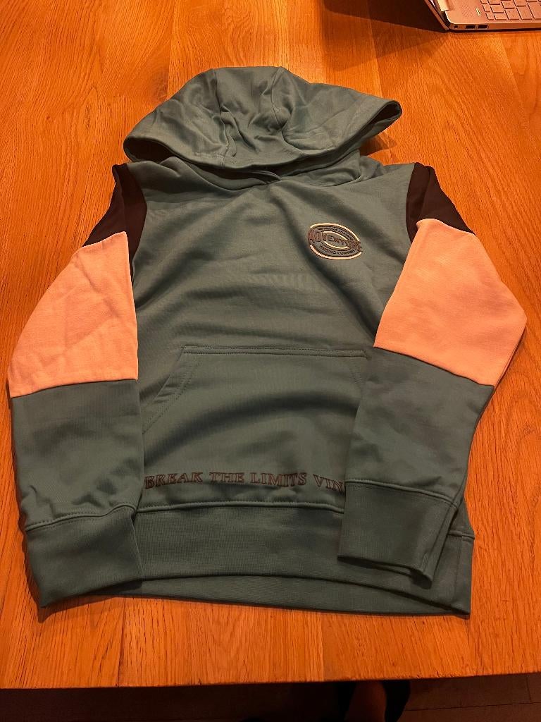 Trui van Vingino maat 116 (advr 52), Kinderen en Baby's, Kinderkleding | Maat 116, Trui of Vest, Ophalen of Verzenden, Zo goed als nieuw