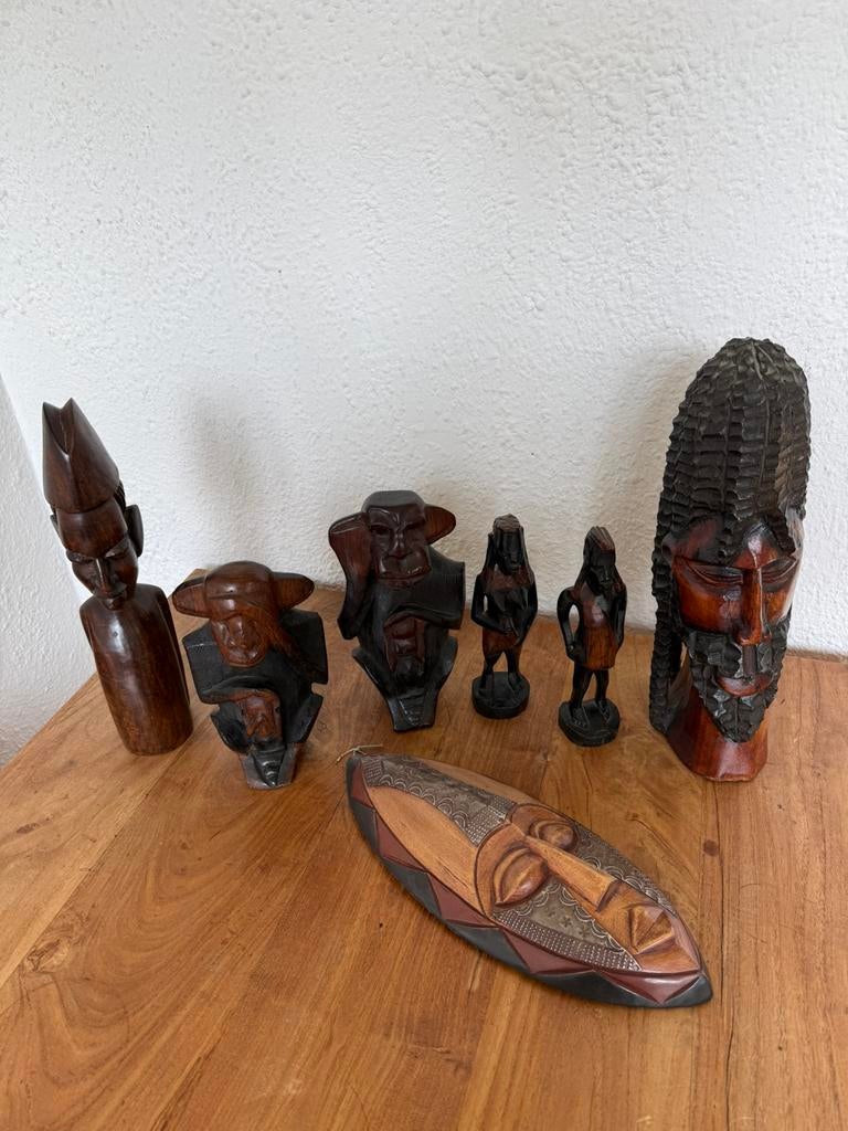 Collectie Handgesneden Afrikaanse Houten Beelden en Maskers, Ophalen of Verzenden, Handgemaakt, 20 - 50 cm, Hout