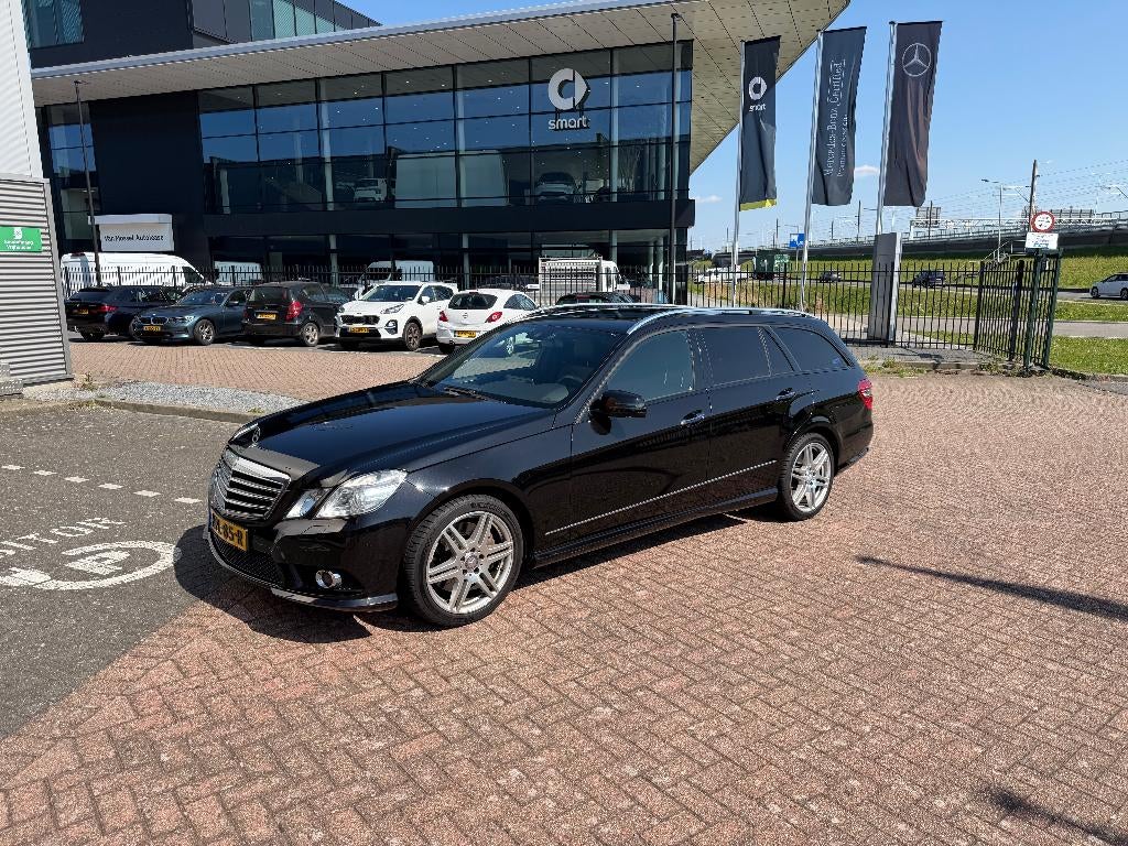 Mercedes-Benz Mercedes 2010 Zwart AMG styling en alle opties, Auto's, Achterwielaandrijving, Zwart, Leder, Stationwagon