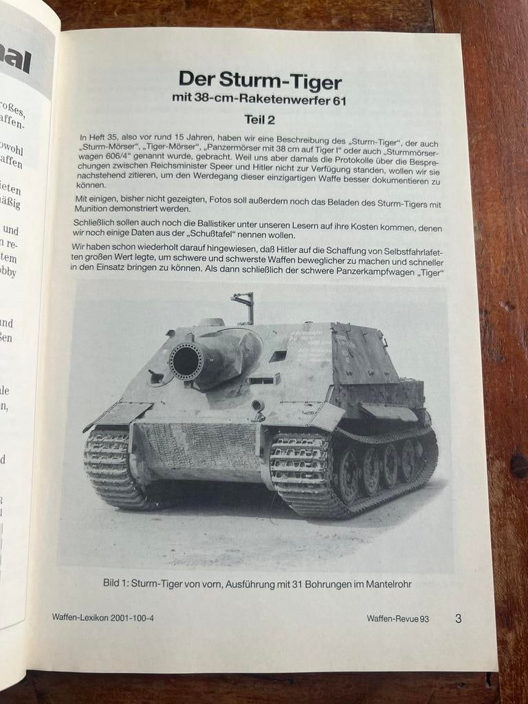 Naslagwerk Wapens oa Sturmtiger 38 cm gemotoriseerd kanon, Ophalen of Verzenden, Nederland