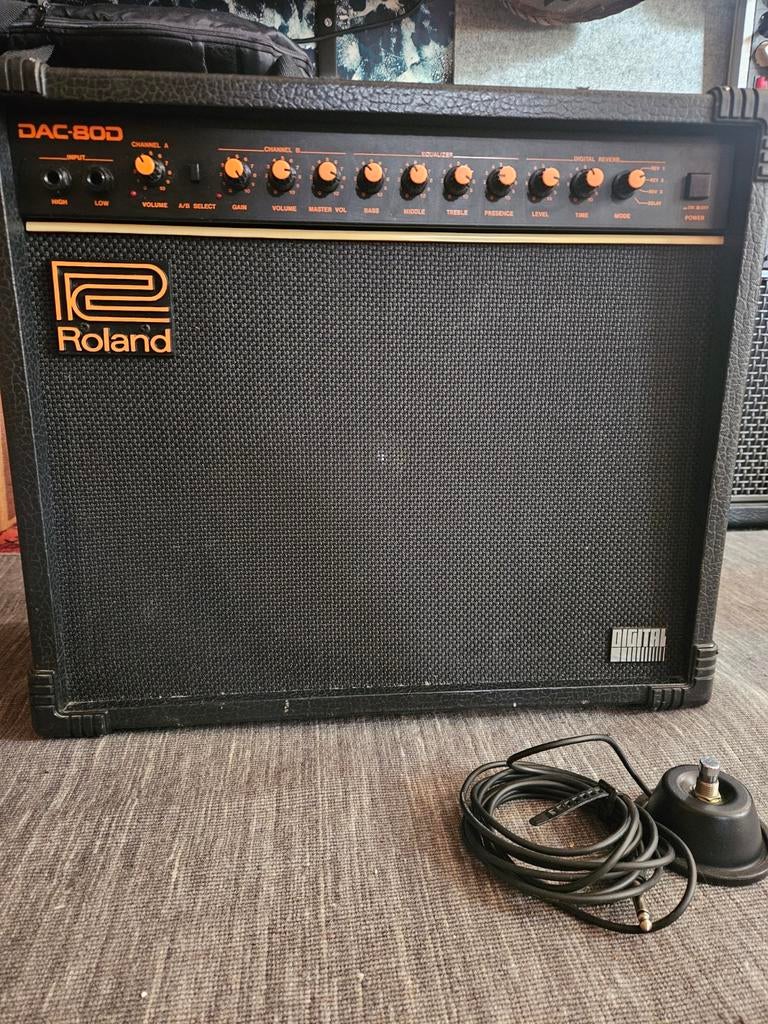 Roland DAC-80D Gitaarversterker – Vintage transistor combo –, Ophalen of Verzenden, Gebruikt, 50 tot 100 watt