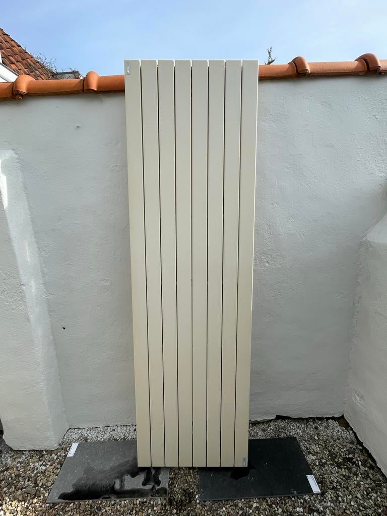 Verticale design radiator 200 x 60 cm, Doe-het-zelf en Verbouw, Verwarming en Radiatoren, Ophalen, Gebruikt, Radiator, Minder dan 60 cm