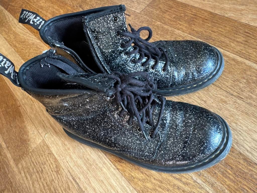 Dr Martens maat 36 zgan, Ophalen of Verzenden, Zo goed als nieuw, Meisje, Schoenen