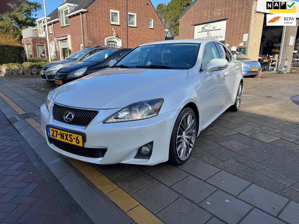 Lexus IS 250 facelift LEER/STOELVERWARMING /PDC /CLIMA/KEYLE, Auto's, Lexus, Euro 5, Achterwielaandrijving, Gebruikt, 1505 kg