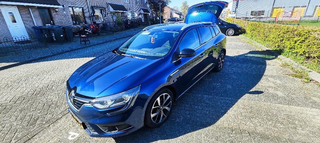 Renault Mégane 1.3 Limited TCe 140pk 2019 trekhaak, android, Auto's, Renault, Voorwielaandrijving, Stof, Blauw, Origineel Nederlands