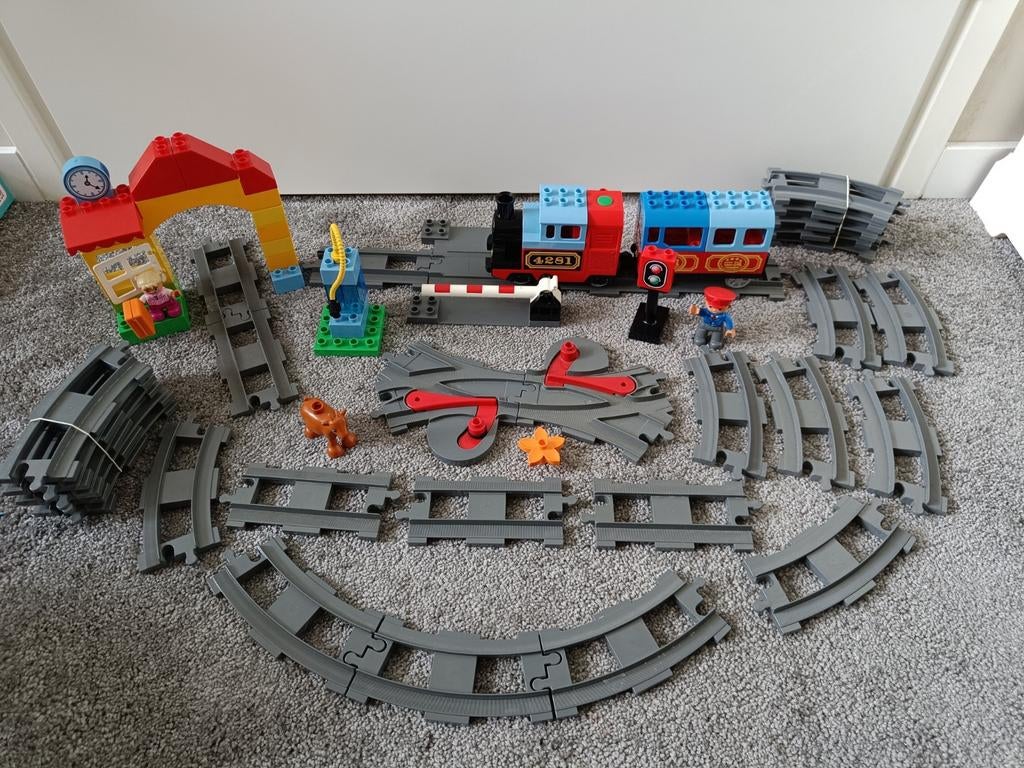Duplo elektrische trein set met veel rails, Kinderen en Baby's, Speelgoed | Duplo en Lego, Ophalen of Verzenden, Gebruikt, Duplo