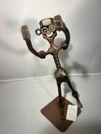 Metalen beeldje van bouten Uniek handgemaakt figuur, Ophalen of Verzenden, Zo goed als nieuw, Dier