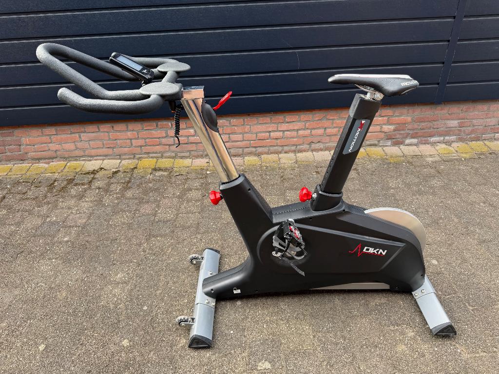 DKN Motion hometrainer op stroom, Ophalen, Aluminium, Zo goed als nieuw, Benen